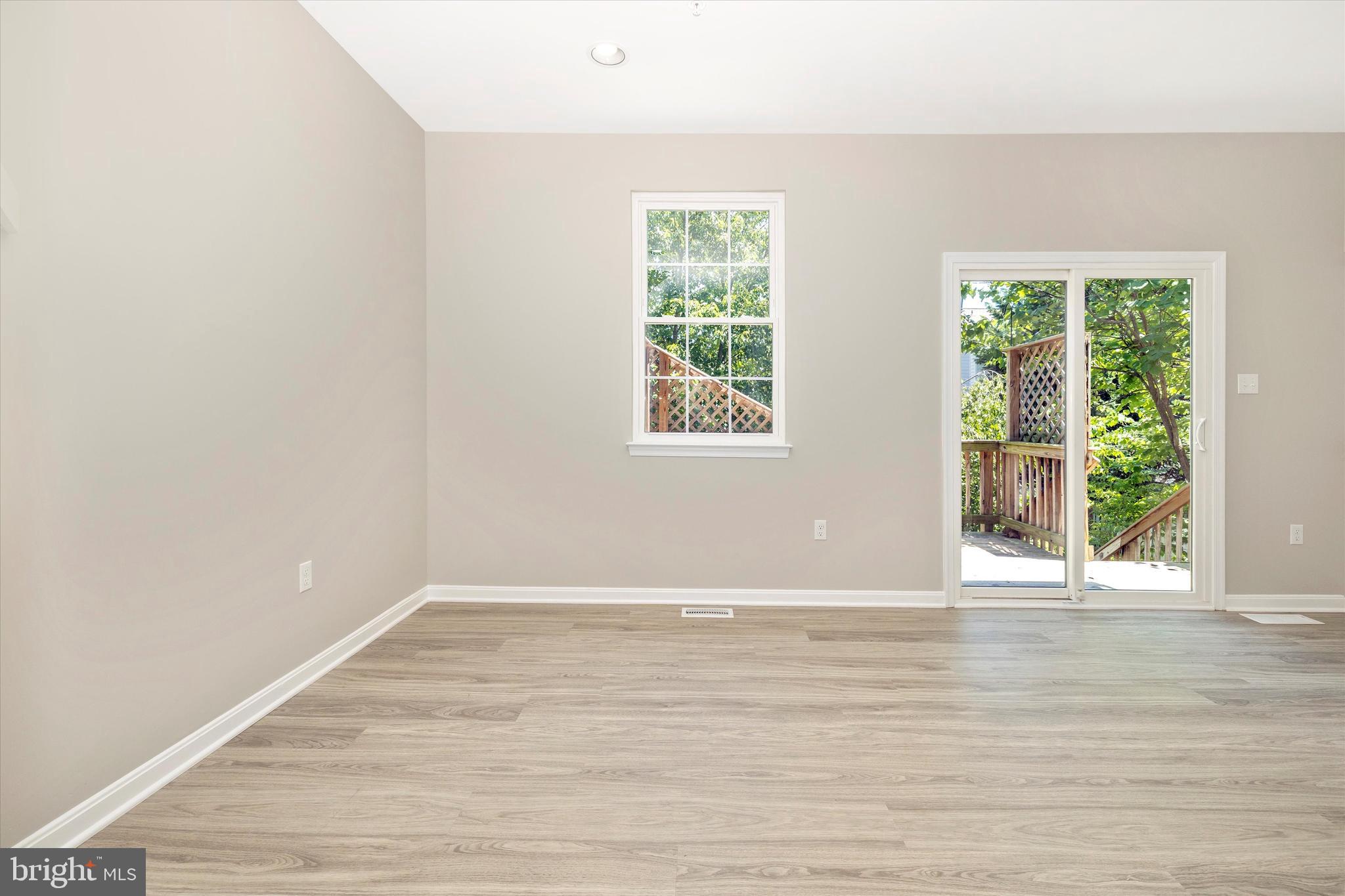 1516 Rambling Way South Frederick, MD 21701 - Photo 12 of 34 Dining Area
