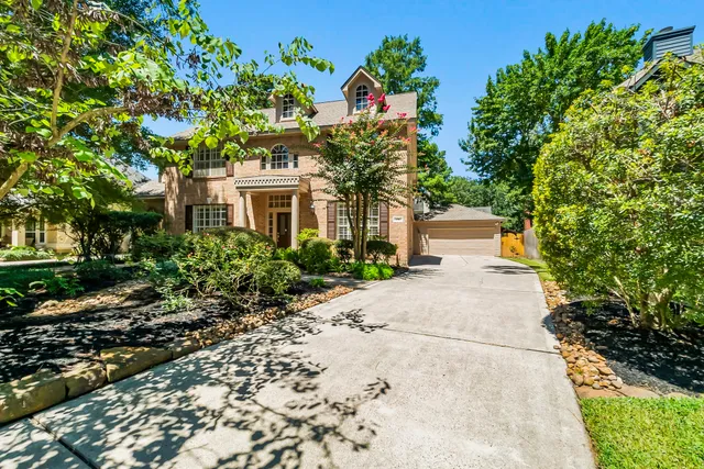 $675,000 | 78 North Cochrans Green Circle, The Woodlands, TX 77381