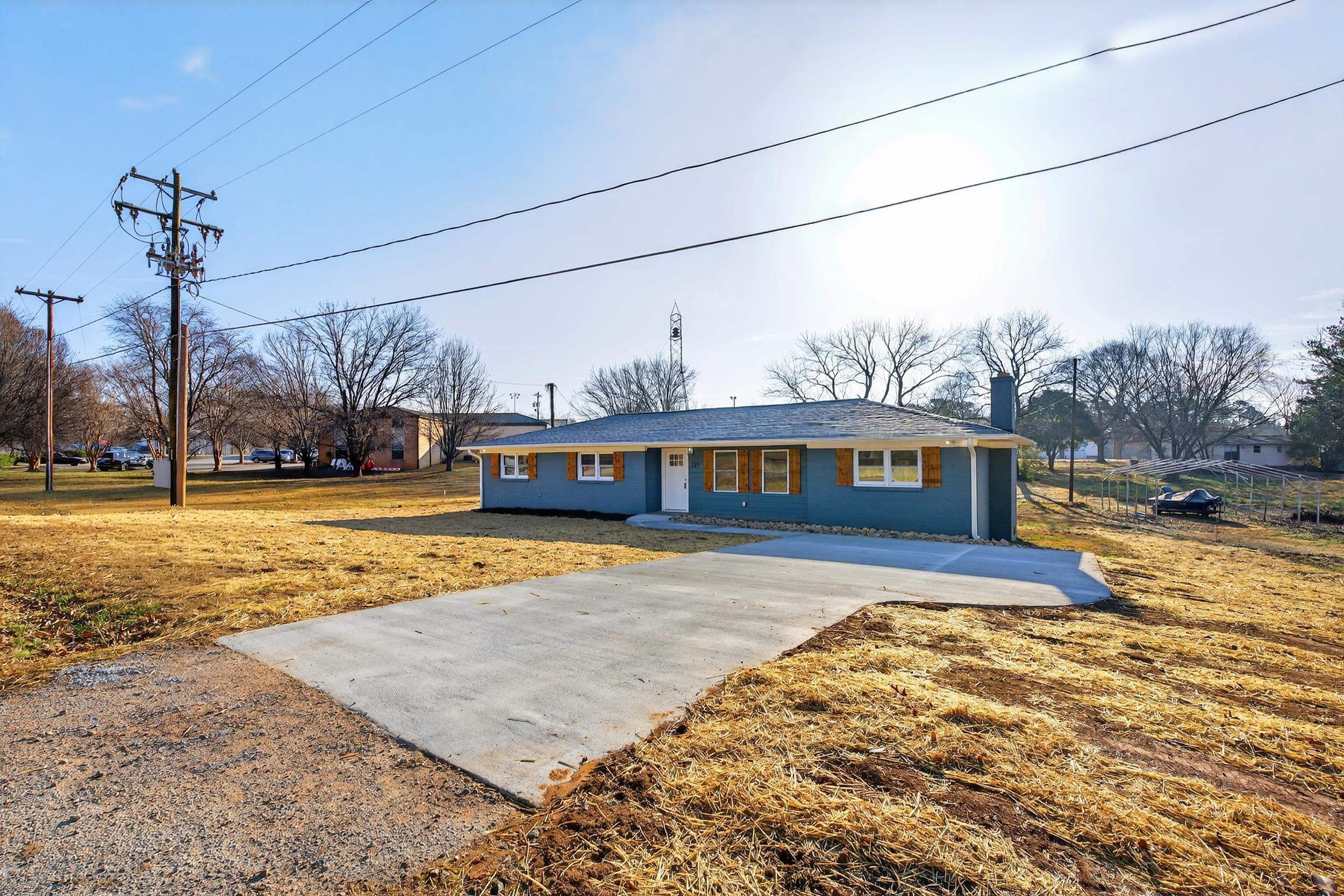221 Hillbrook Circle Pacolet, SC 29372 - Photo 2 of 31
