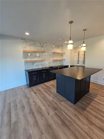 $849,000 | 4604 Northwest Luna Piena Way, Riverside, MO 64150