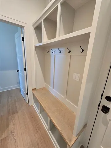 $849,000 | 4604 Northwest Luna Piena Way, Riverside, MO 64150