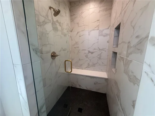 $849,000 | 4604 Northwest Luna Piena Way, Riverside, MO 64150