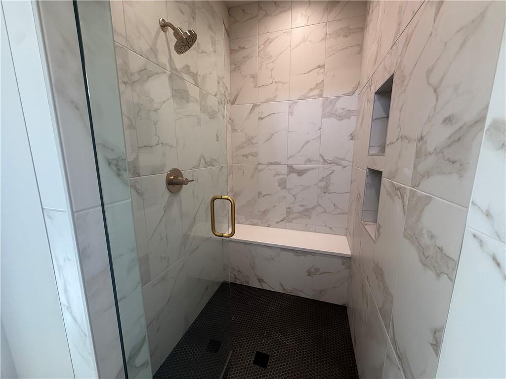 4604 Northwest Luna Piena Way Riverside, MO 64150 - Photo 15 of 35