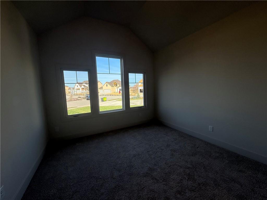 4604 Northwest Luna Piena Way Riverside, MO 64150 - Photo 19 of 35