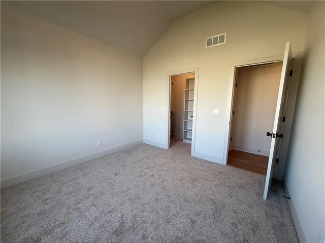 $849,000 | 4604 Northwest Luna Piena Way, Riverside, MO 64150