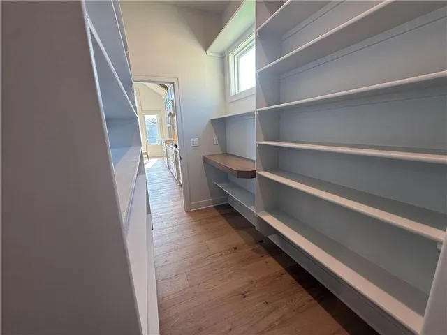 $849,000 | 4604 Northwest Luna Piena Way, Riverside, MO 64150