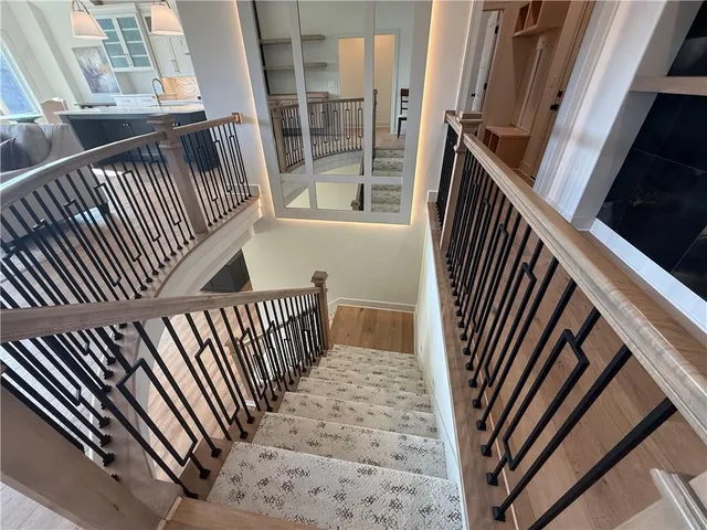 $849,000 | 4604 Northwest Luna Piena Way, Riverside, MO 64150