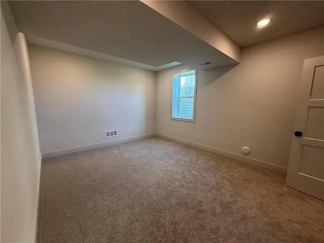 $849,000 | 4604 Northwest Luna Piena Way, Riverside, MO 64150