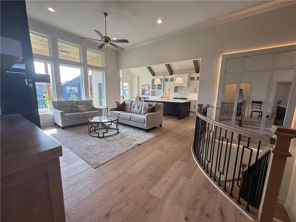 $849,000 | 4604 Northwest Luna Piena Way, Riverside, MO 64150