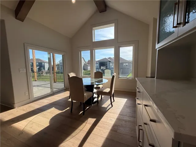 $849,000 | 4604 Northwest Luna Piena Way, Riverside, MO 64150