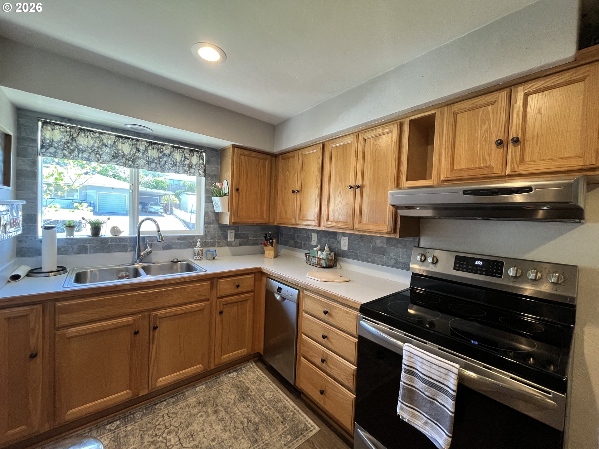 2321 Arthur Drive Reedsport, OR 97467 - Photo 8 of 38