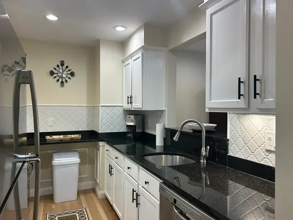 $2,800 | 141 Chestnut Street, Unit G7, Needham, MA 02492