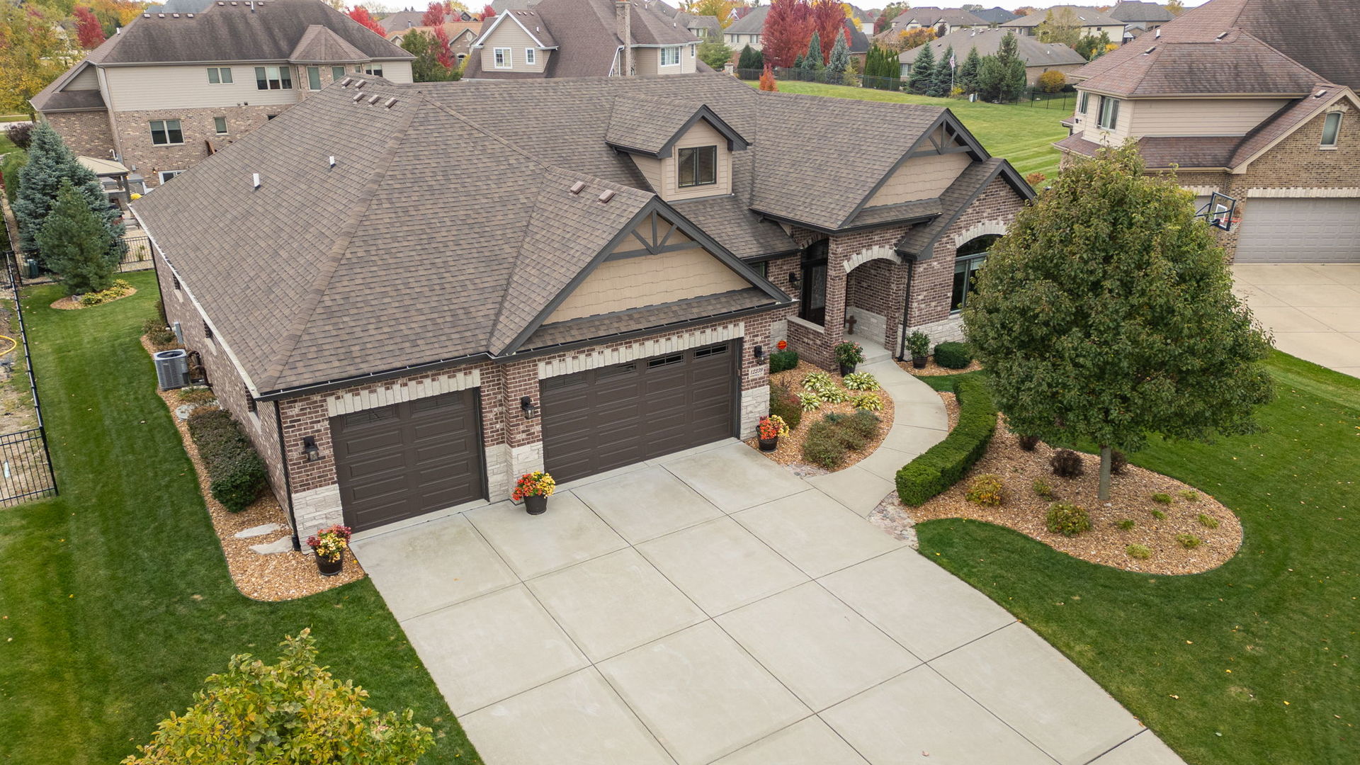 12239 Norfolk Court Mokena, IL 60448 - Photo 1 of 37