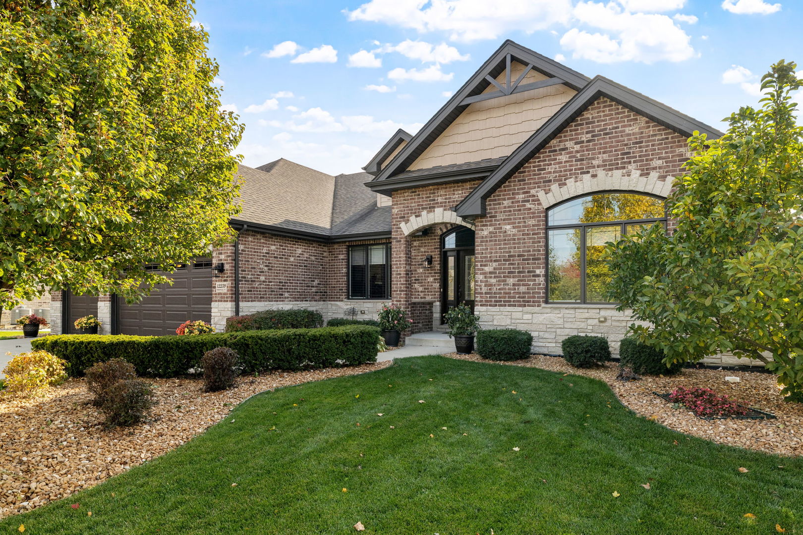 12239 Norfolk Court Mokena, IL 60448 - Photo 4 of 37