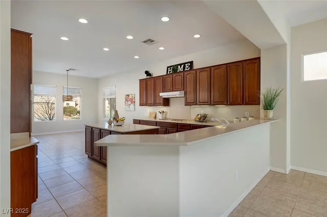 $695,000 | 2156 Twin Falls Drive, Henderson, NV 89044