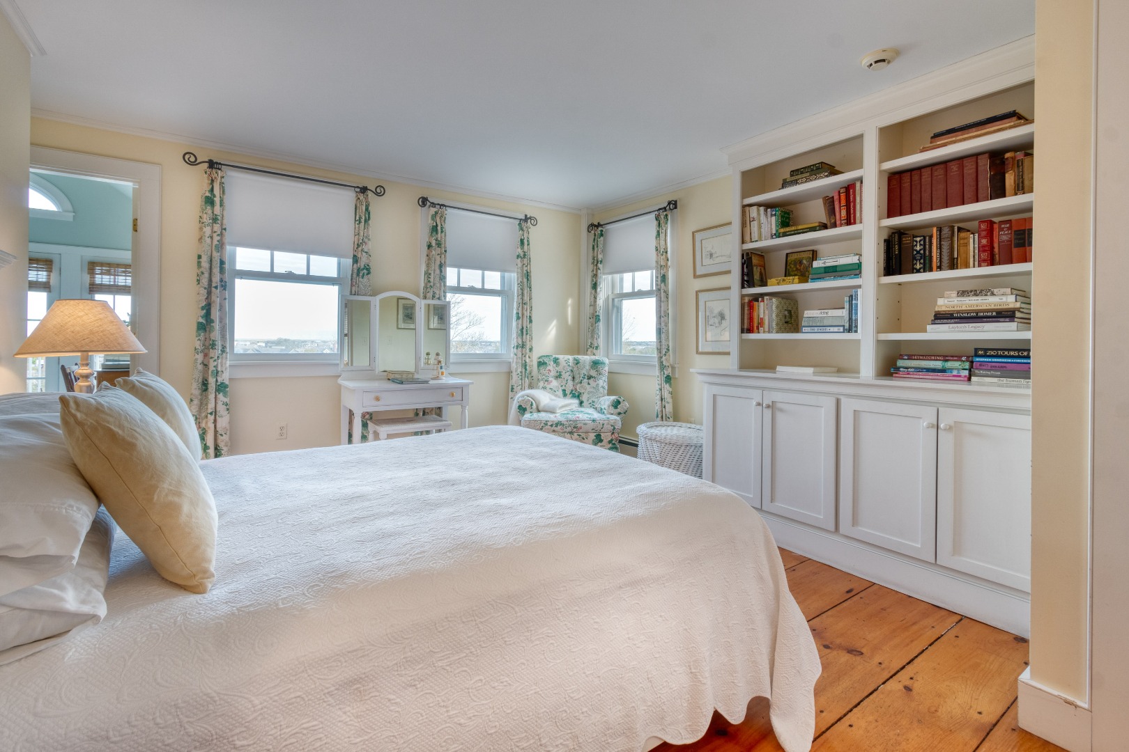 15 Cliff Road Nantucket, MA 02554 - Photo 38 of 50 a bed room with a bed and a cabinets