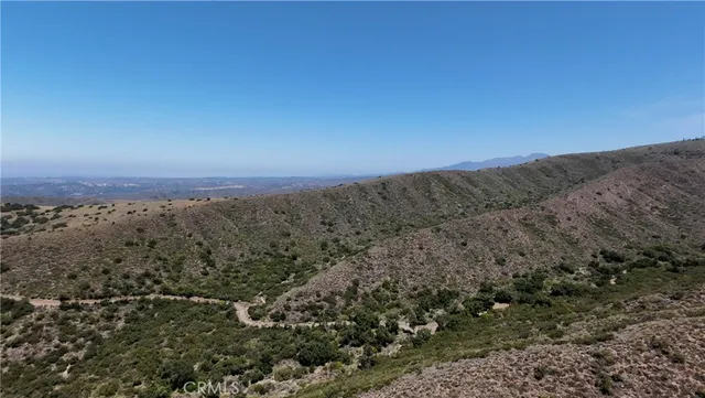 a view of a dry yard