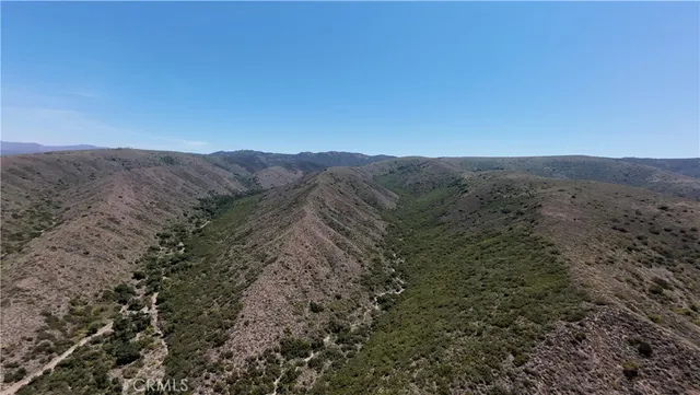 a view of a dry field