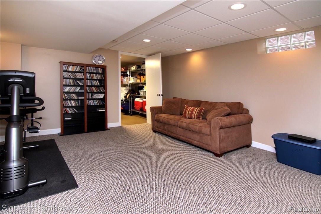 3860 Cumberland Road Berkley, MI 48072 - Photo 41 of 47 40 IMG_9241-r.jpg