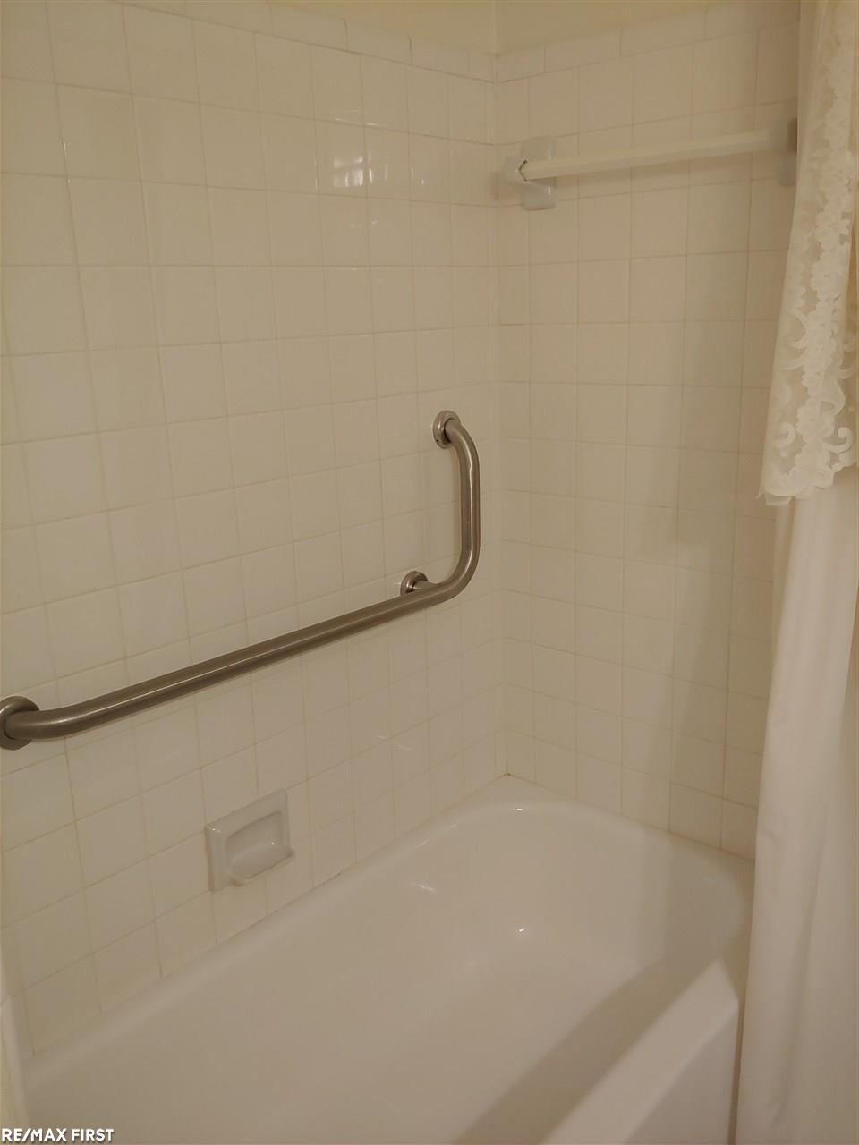 31874 Hoover Road Warren, MI 48093 - Photo 23 of 36