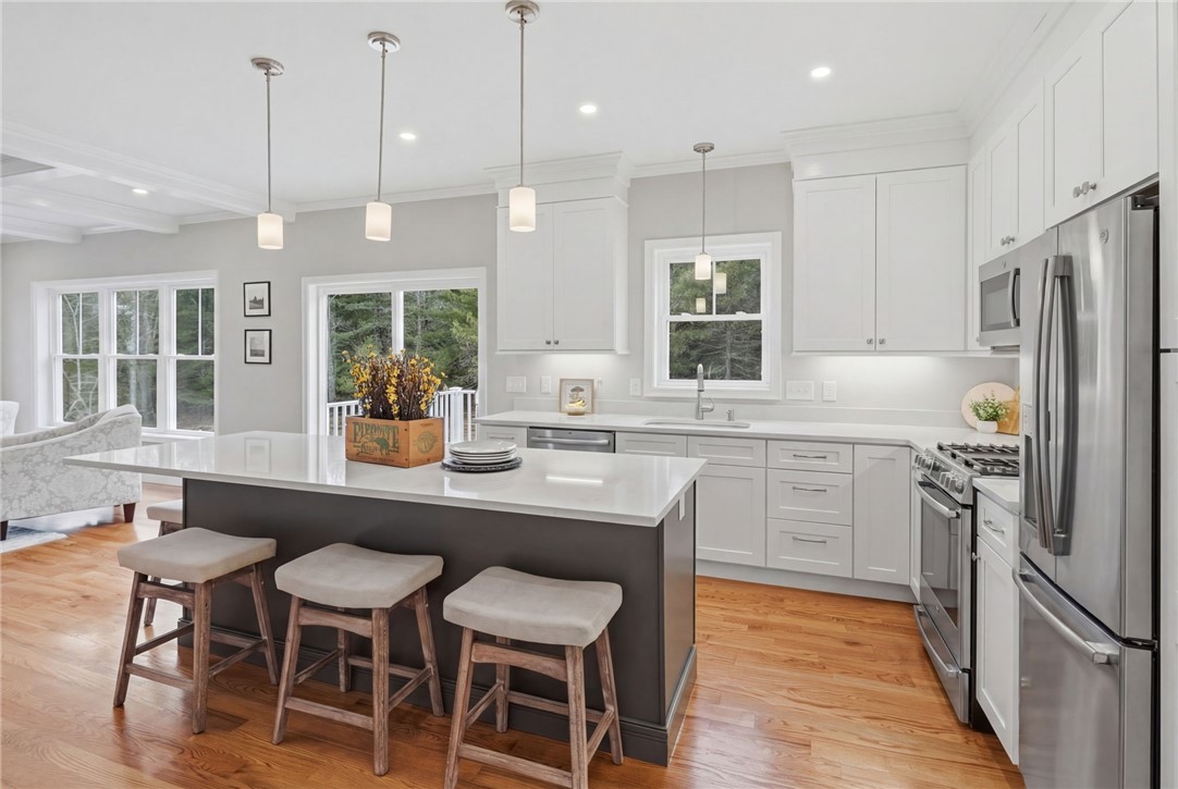 33 Cassidy Trail Coventry, RI 02831 - Photo 3 of 50