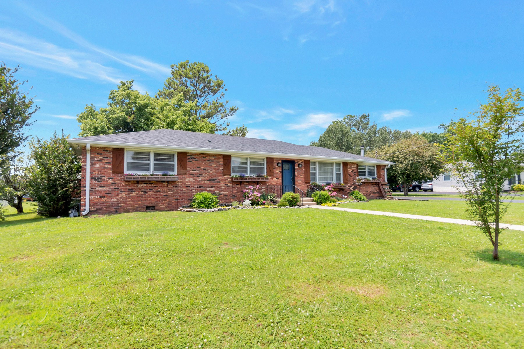 214 Knob Road Lebanon, TN 37087 - Photo 1 of 28 Gallery Image 1