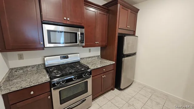 $2,895 | 103 Center Street, Goshen, NY 10924