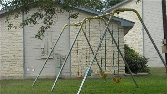 $515 | 200 Riverview Drive, Lampasas, TX 76550