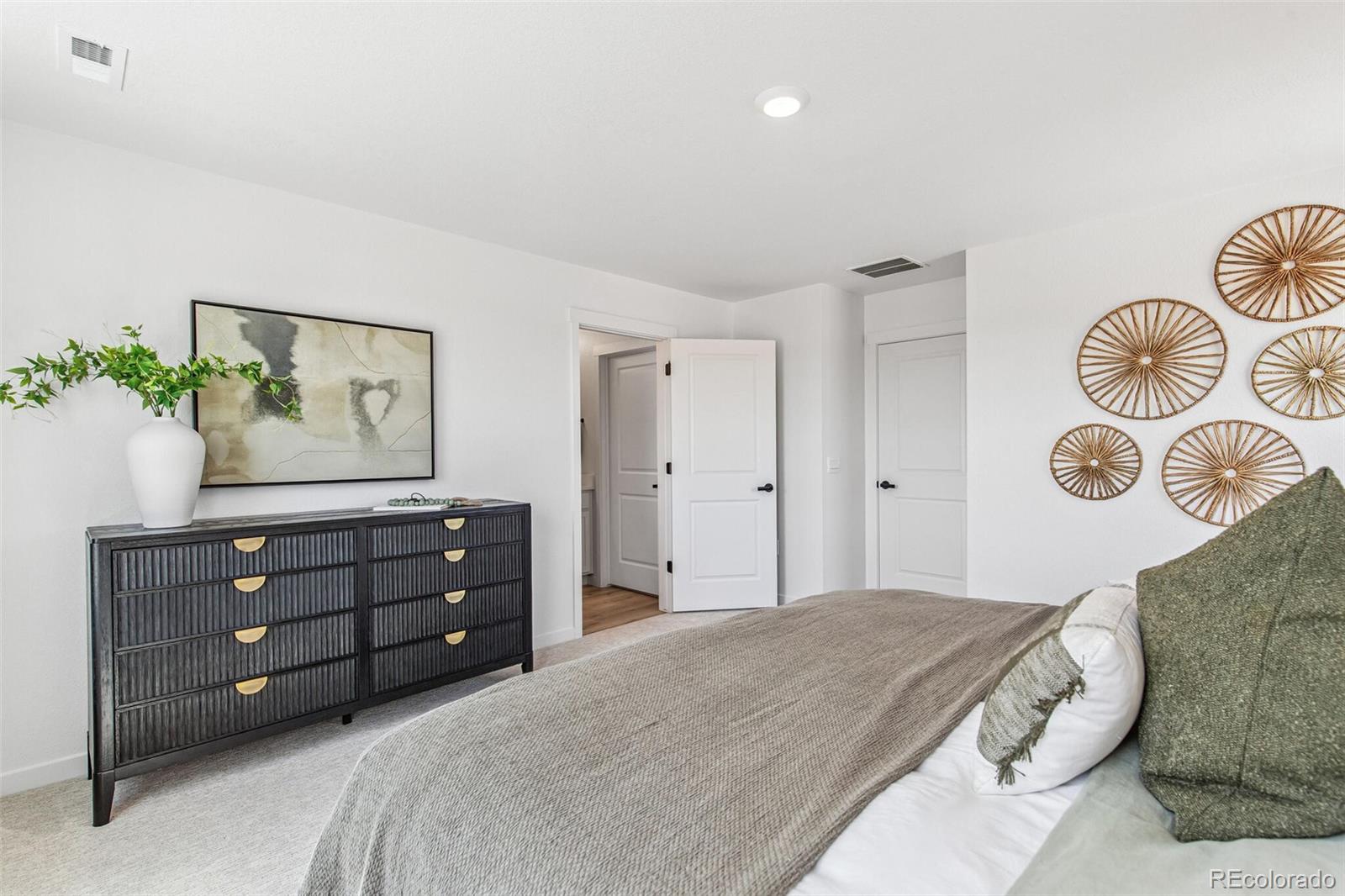 1374 South Chester Street, Unit A Denver, CO 80247 - Photo 22 of 34