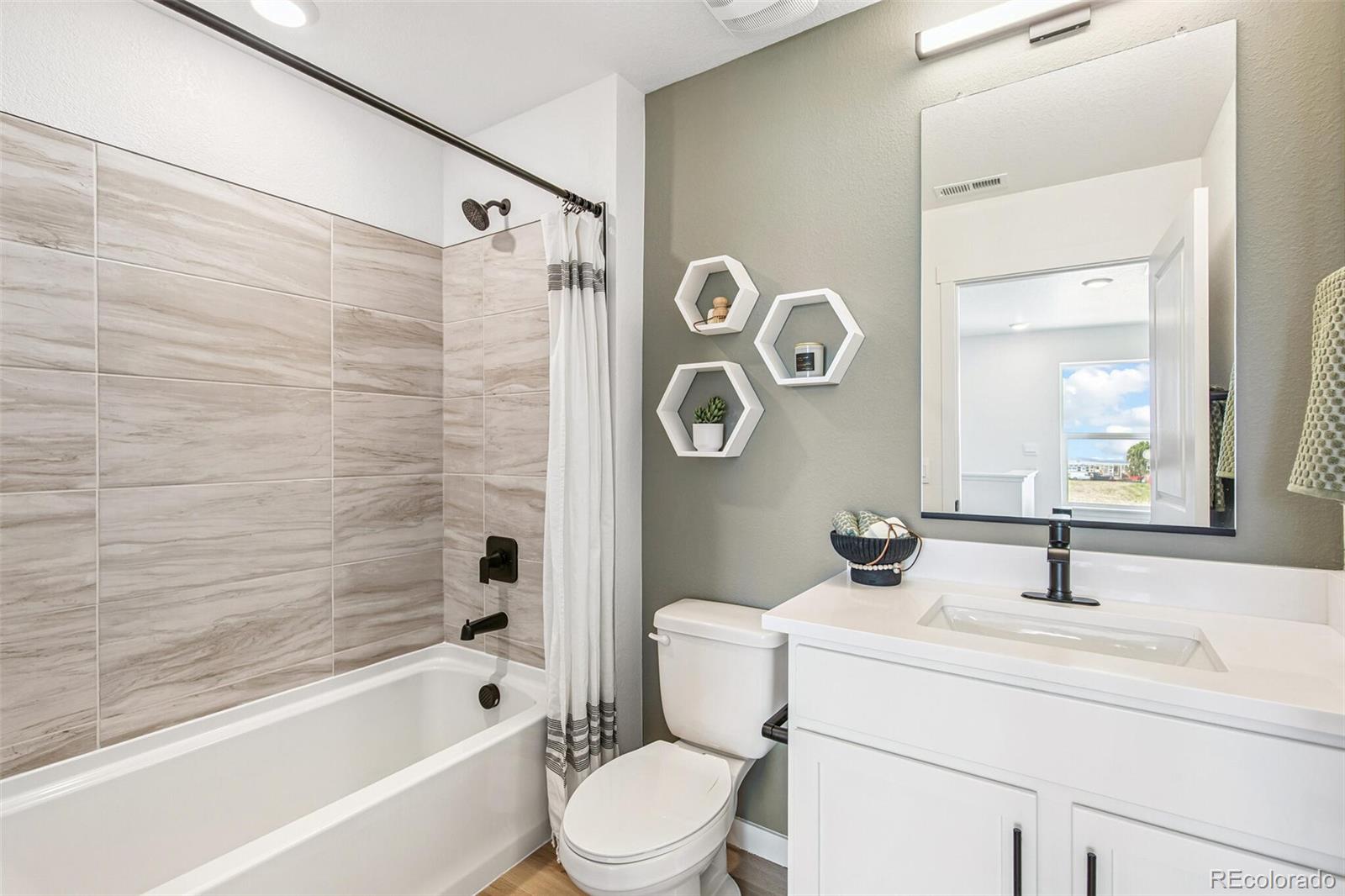 1374 South Chester Street, Unit A Denver, CO 80247 - Photo 29 of 34