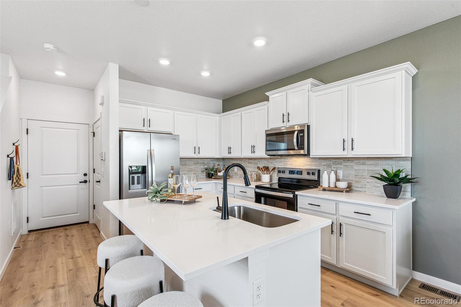 1374 South Chester Street, Unit A Denver, CO 80247 - Photo 7 of 34