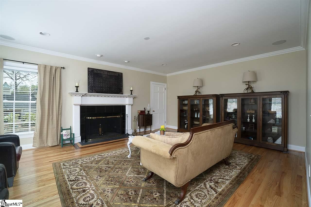 216 Sweetbriar Road Greenville, SC 29615 - Photo 10 of 34 Gallery Image 10