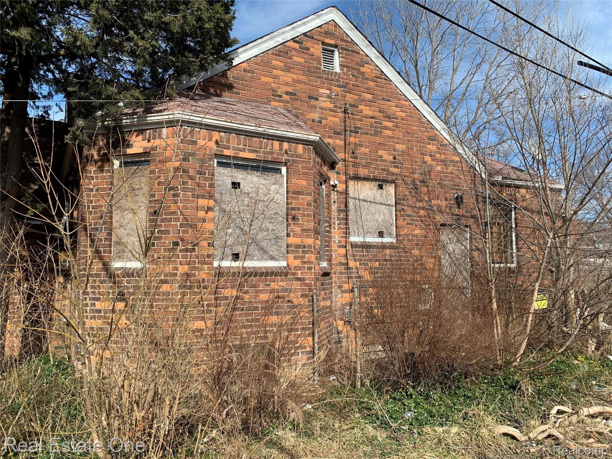 10226 Balfour Road Detroit, MI 48224 - Photo 11 of 13 IMG-6062.jpg