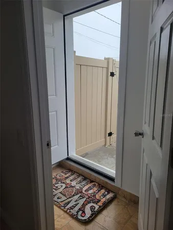 $1,200 | 531 Lakeview Court, Kissimmee, FL 34759