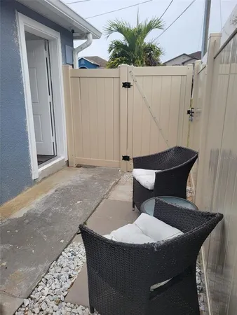 $1,200 | 531 Lakeview Court, Kissimmee, FL 34759