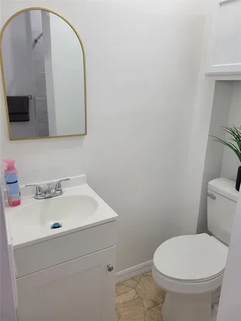 $1,200 | 531 Lakeview Court, Kissimmee, FL 34759