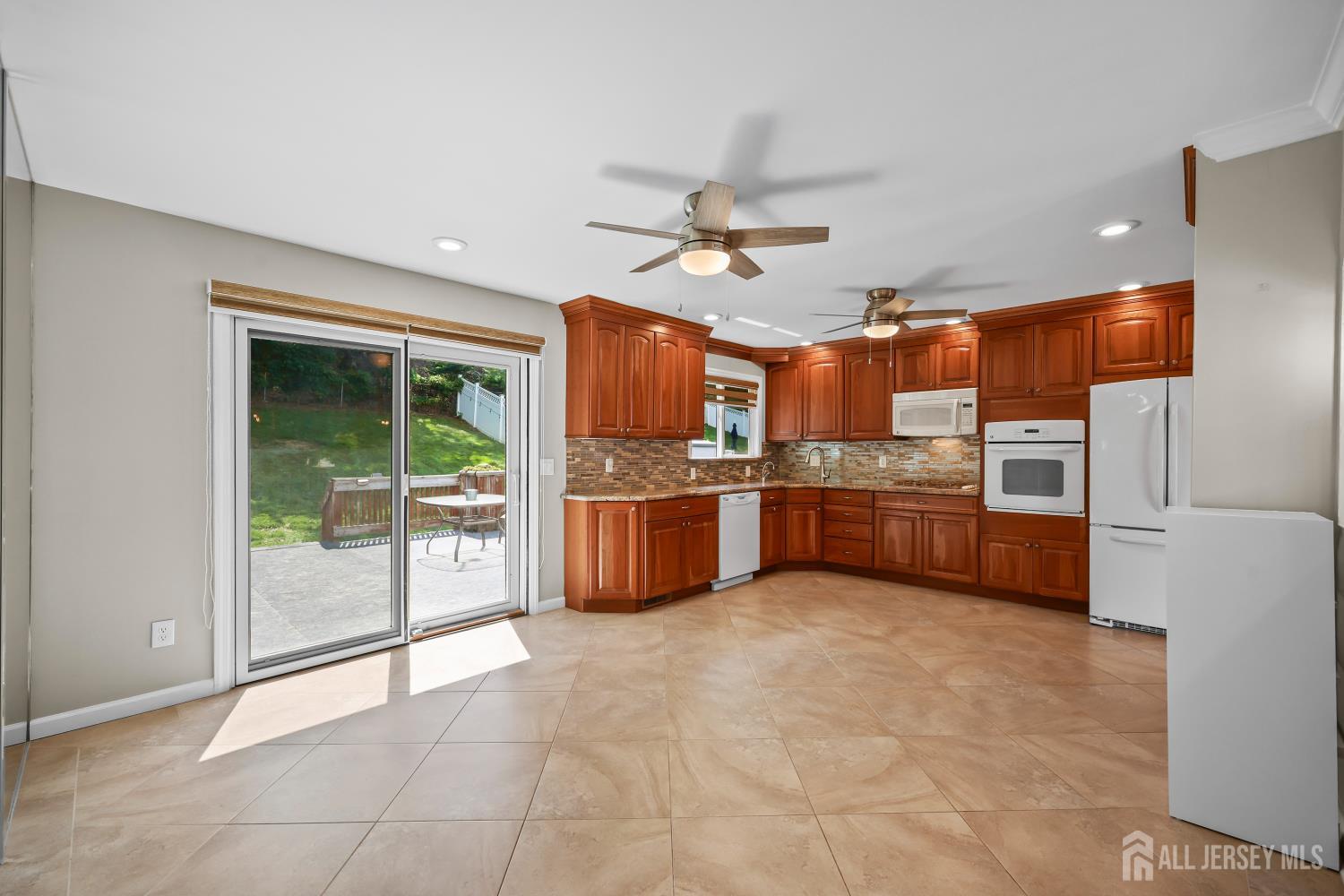 16 Venus Road South Amboy, NJ 08879 - Photo 8 of 31