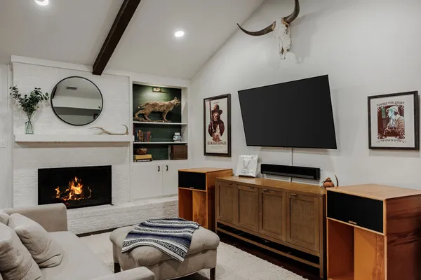 $4,950 | 9101 Heatherwood Drive, Austin, TX 78748