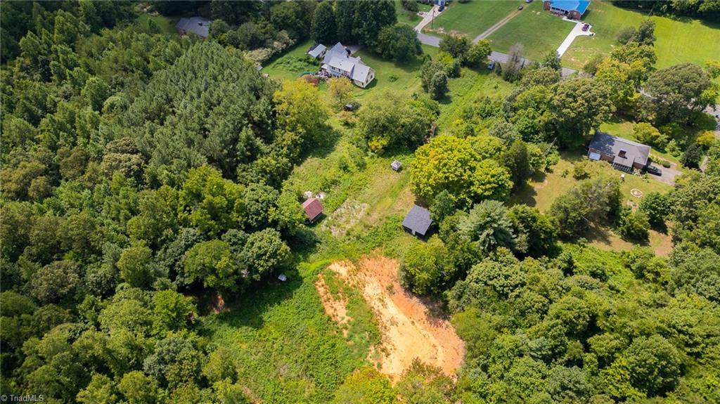5237 Davis Road Walkertown, NC 27051 - Photo 9 of 12 Gallery Image 9