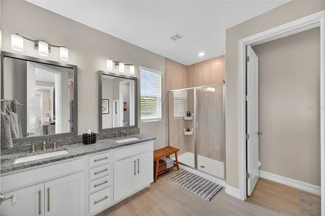 a picture of a wall with a white wall