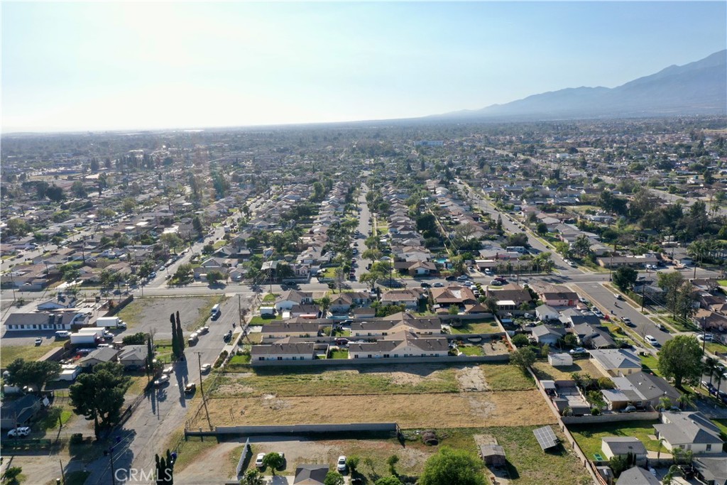 17562 Court Street Fontana, CA 92336 - Photo 12 of 16 an aerial view of multiple house
