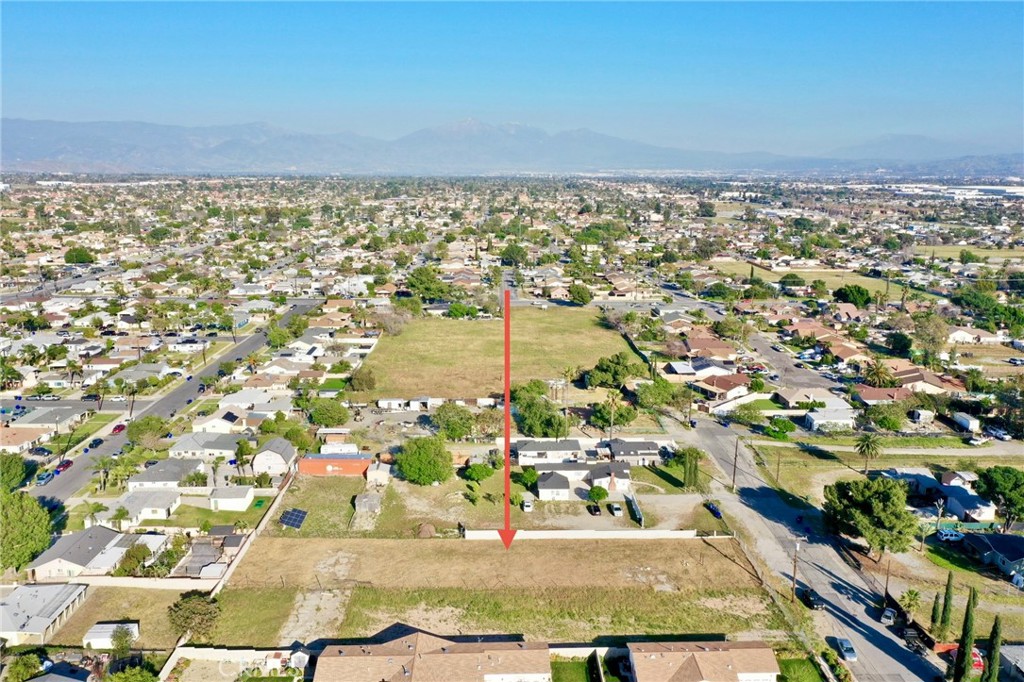 17562 Court Street Fontana, CA 92336 - Photo 14 of 16 an aerial view of residential building and ocean