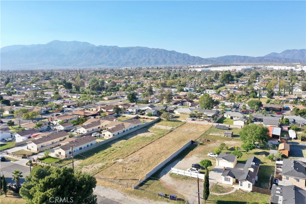 17562 Court Street Fontana, CA 92336 - Photo 4 of 16 a view of a city with a lake