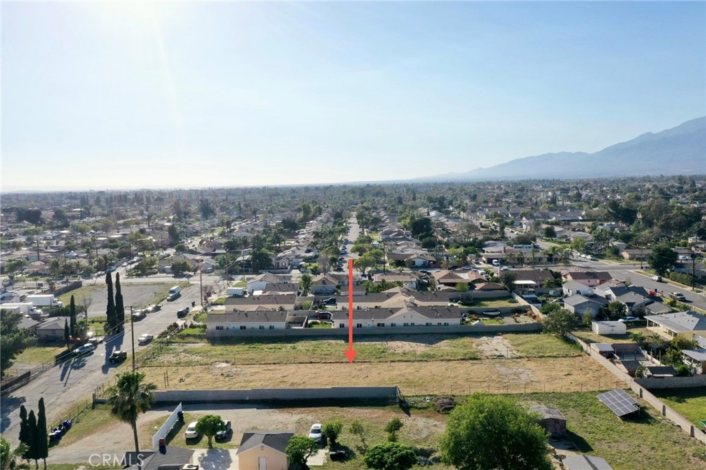 17562 Court Street Fontana, CA 92336 - Photo 5 of 16