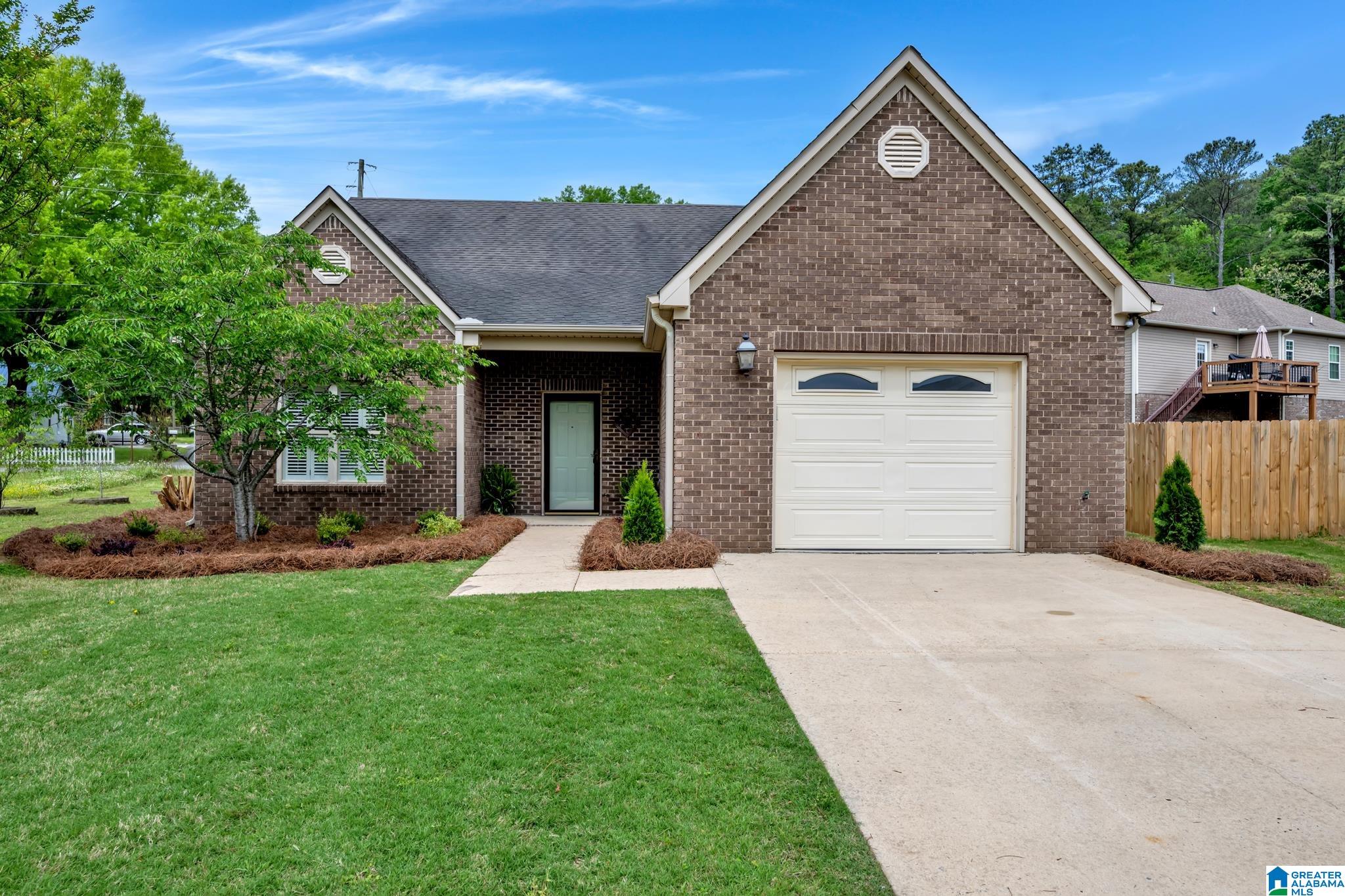 900 Park Avenue Oneonta, AL 35121 - Photo 26 of 31