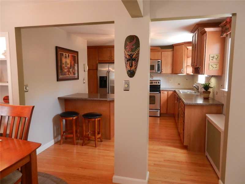 60 Audubon Road Warwick, RI 02888 - Photo 8 of 25 Dining Area. Decorative segway.
