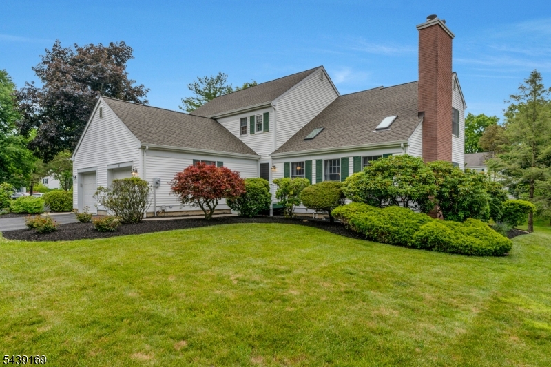 11 Hampton Court Bernards, NJ 07920 - Photo 1 of 30