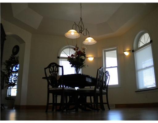 607 Arthur Road Washington, PA 15301 - Photo 6 of 18 Dining Room. Dining Room