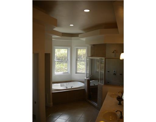 607 Arthur Road Washington, PA 15301 - Photo 10 of 18 Master Bath/Spa.