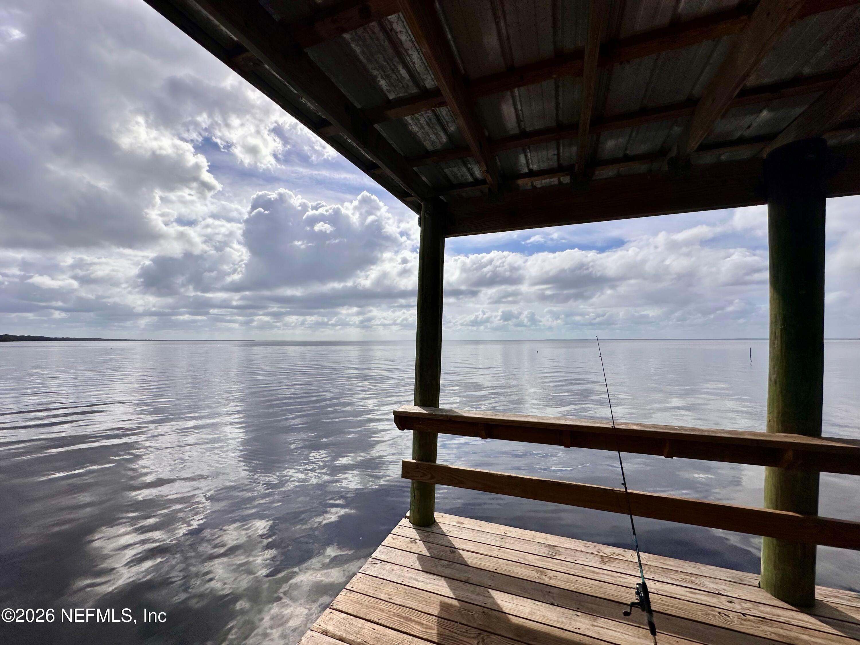 233 Marie Avenue Georgetown, FL 32139 - Photo 14 of 15 a view of sitting area